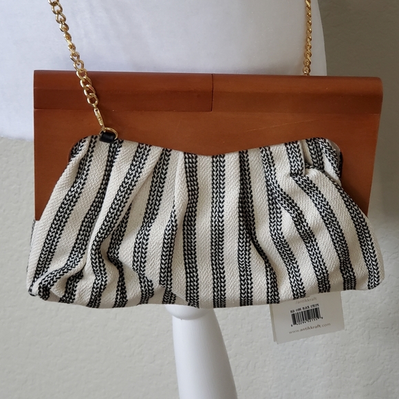 Antik Kraft Black and White Crossbody Bag - Picture 4 of 15